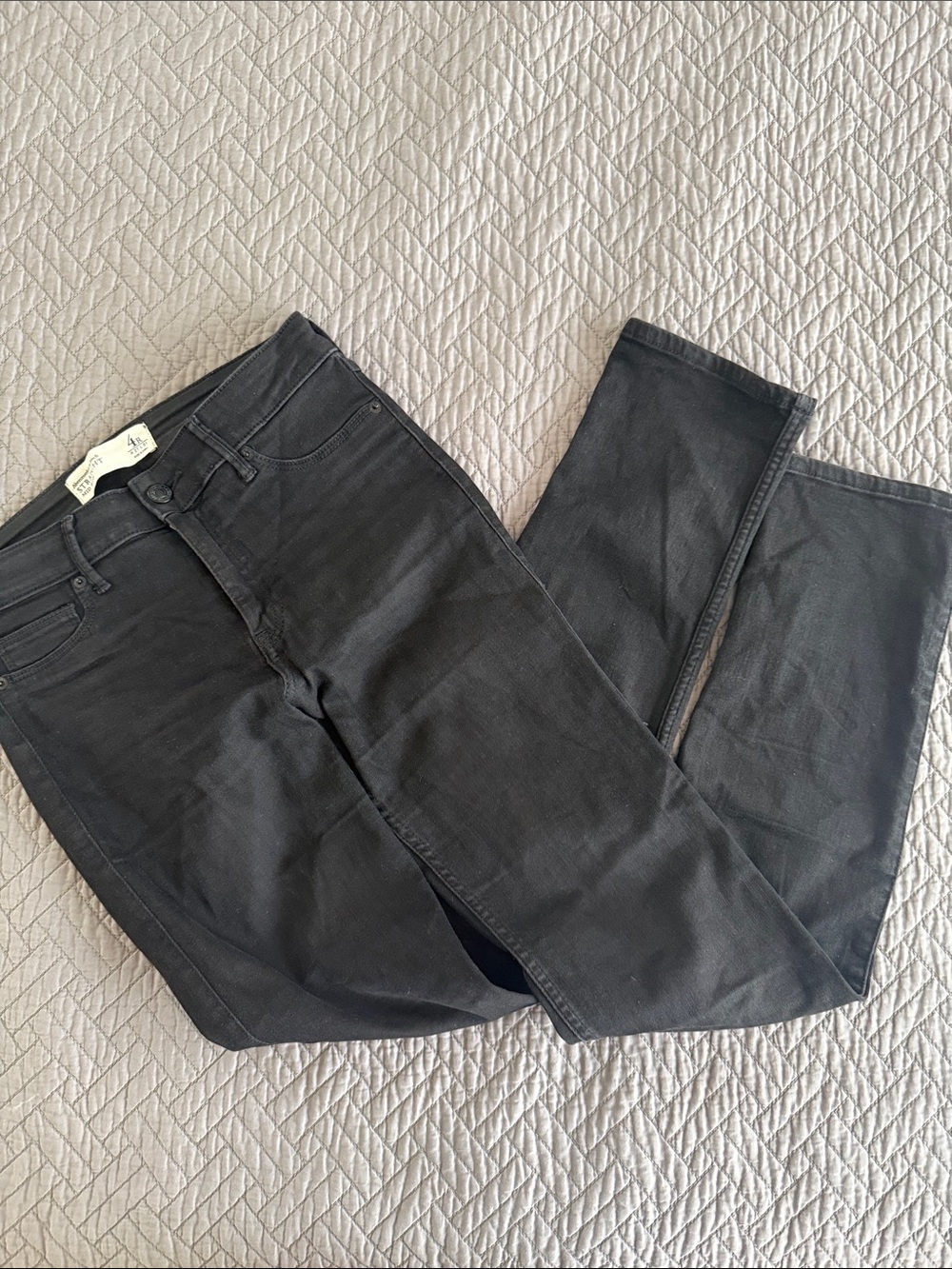 Abercrombie & Fitch Black Straight Mid Rise Jeans, size 4